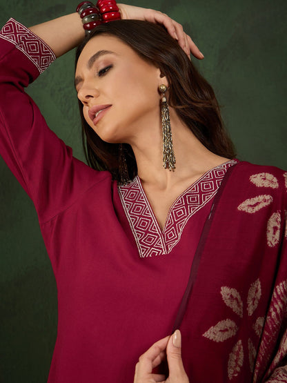 Dhiyona SN Women's Thread Work V-Neck Straight Kurta With Trousers And Dupatta