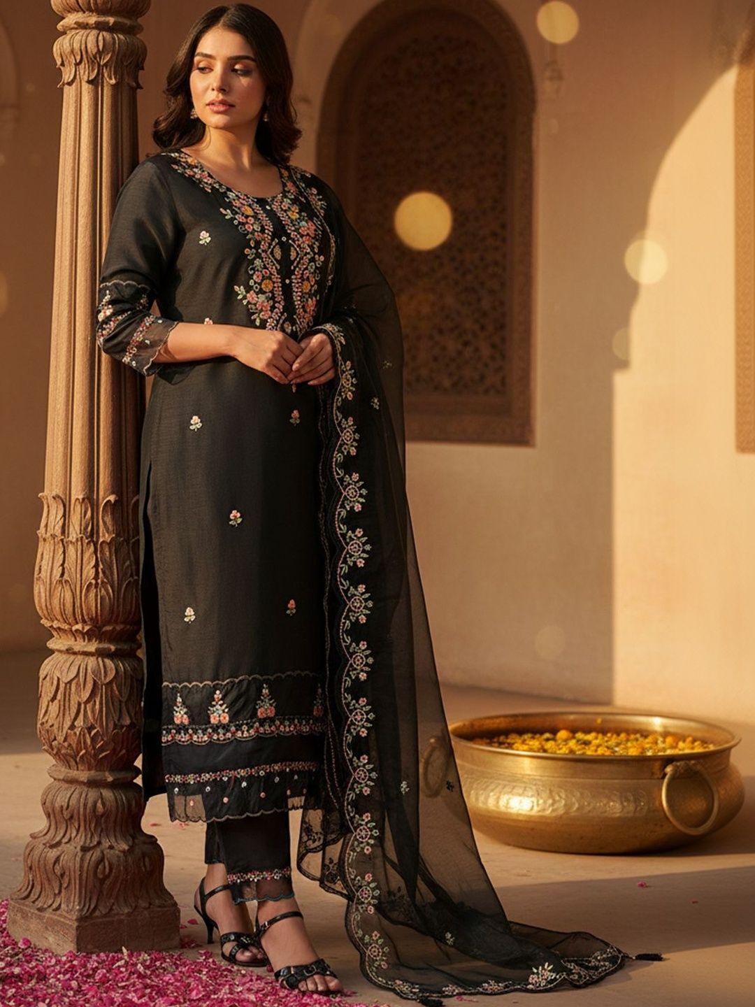 Dhiyona IE Women Floral Embroidered Regular Thread Work Kurta with Trousers & With Dupatta