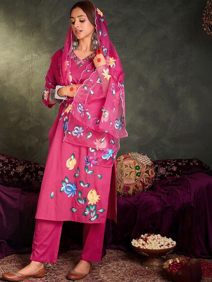 Women Floral Printed Regular Thread Work Pure Cotton Kurta with Trousers & With Dupatta