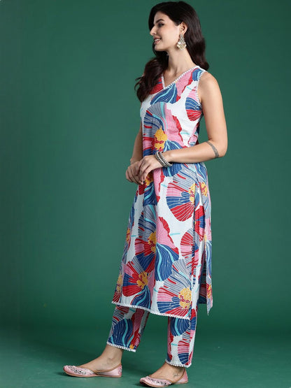 Women Floral Printed Cotton Kurta with Trousers