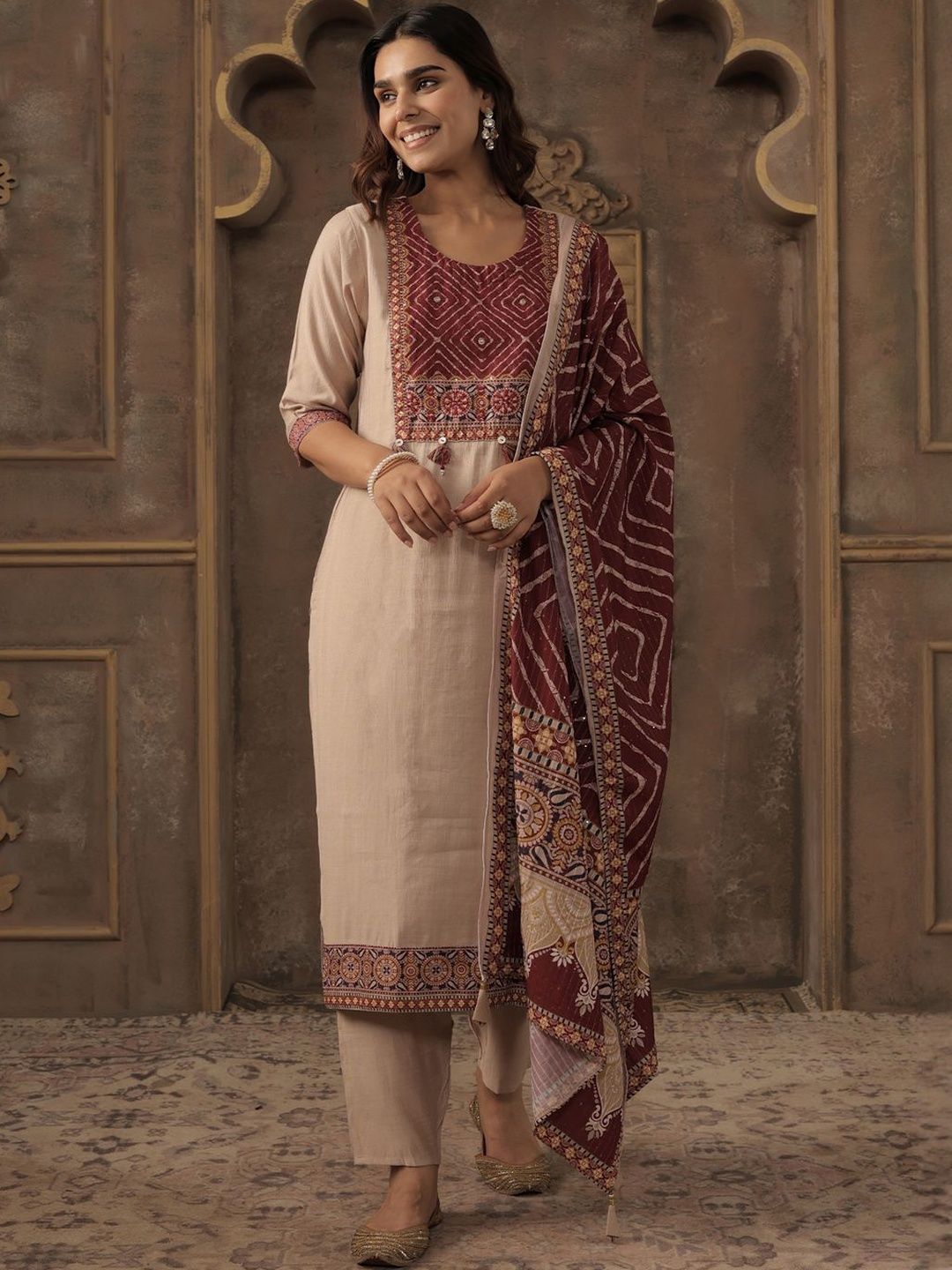 Geometric Yoke Design Thread Work Straight Kurta With Trousers & Dupatta