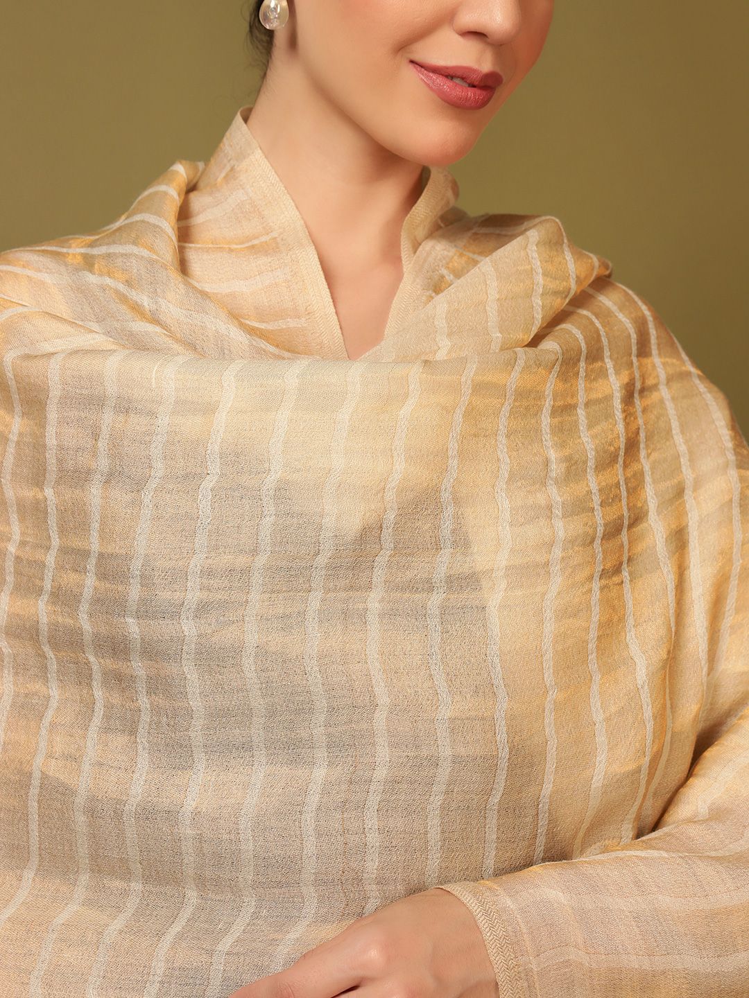 Dhiyona PA Striped Woven Design Woolen Shawl