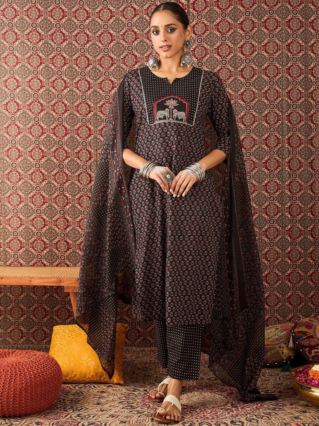 Floral Printed Pure Cotton Straight Kurta Trousers With Dupatta