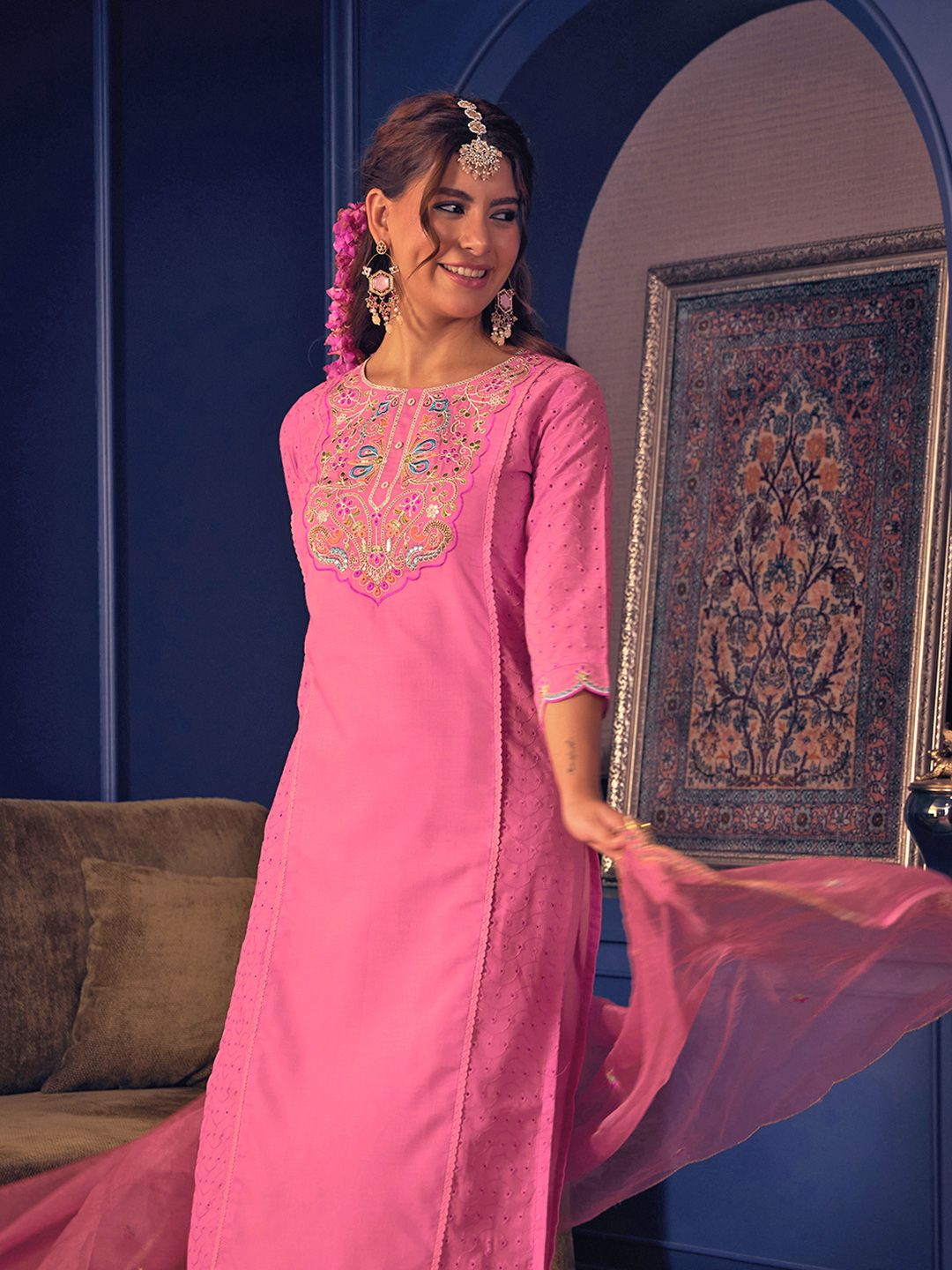 Dhiyona CH Women Floral Embroidered Sequinned Kurta with Trousers & Dupatta