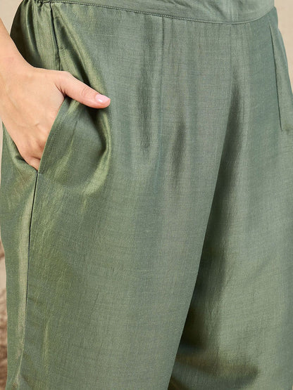 Dhiyona IE Floral Embroidered Straight Kurta With Trousers & Dupatta