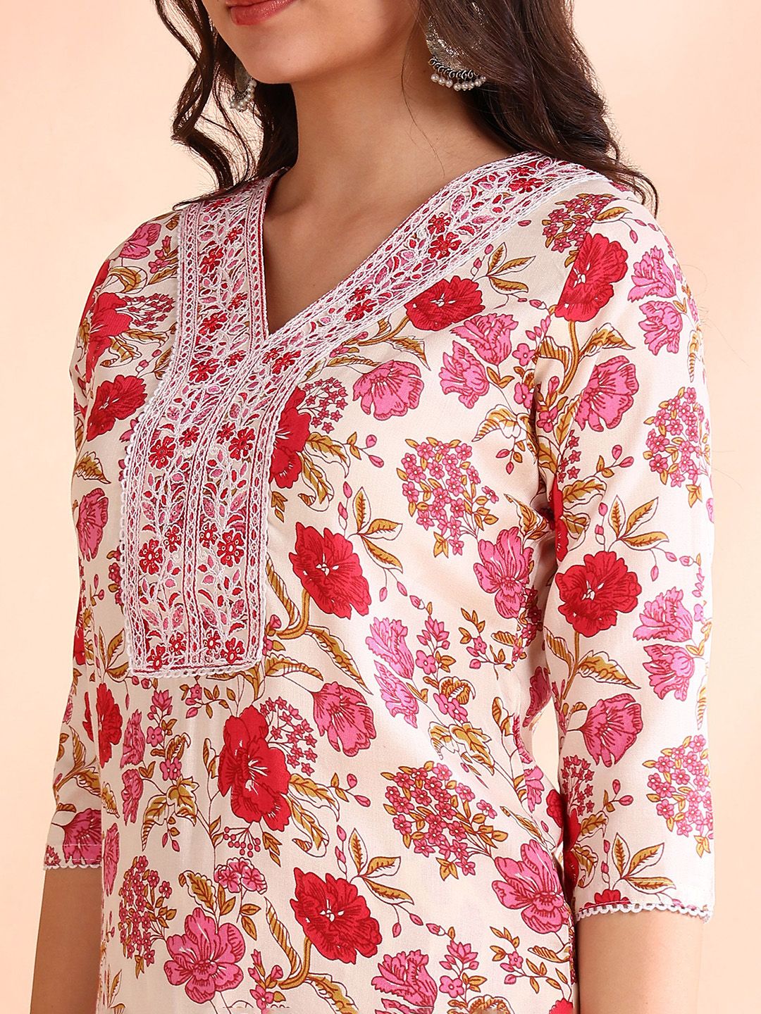 Dhiyona OD  Floral Printed Pure Cotton Straight Kurta with Trousers & Dupatta