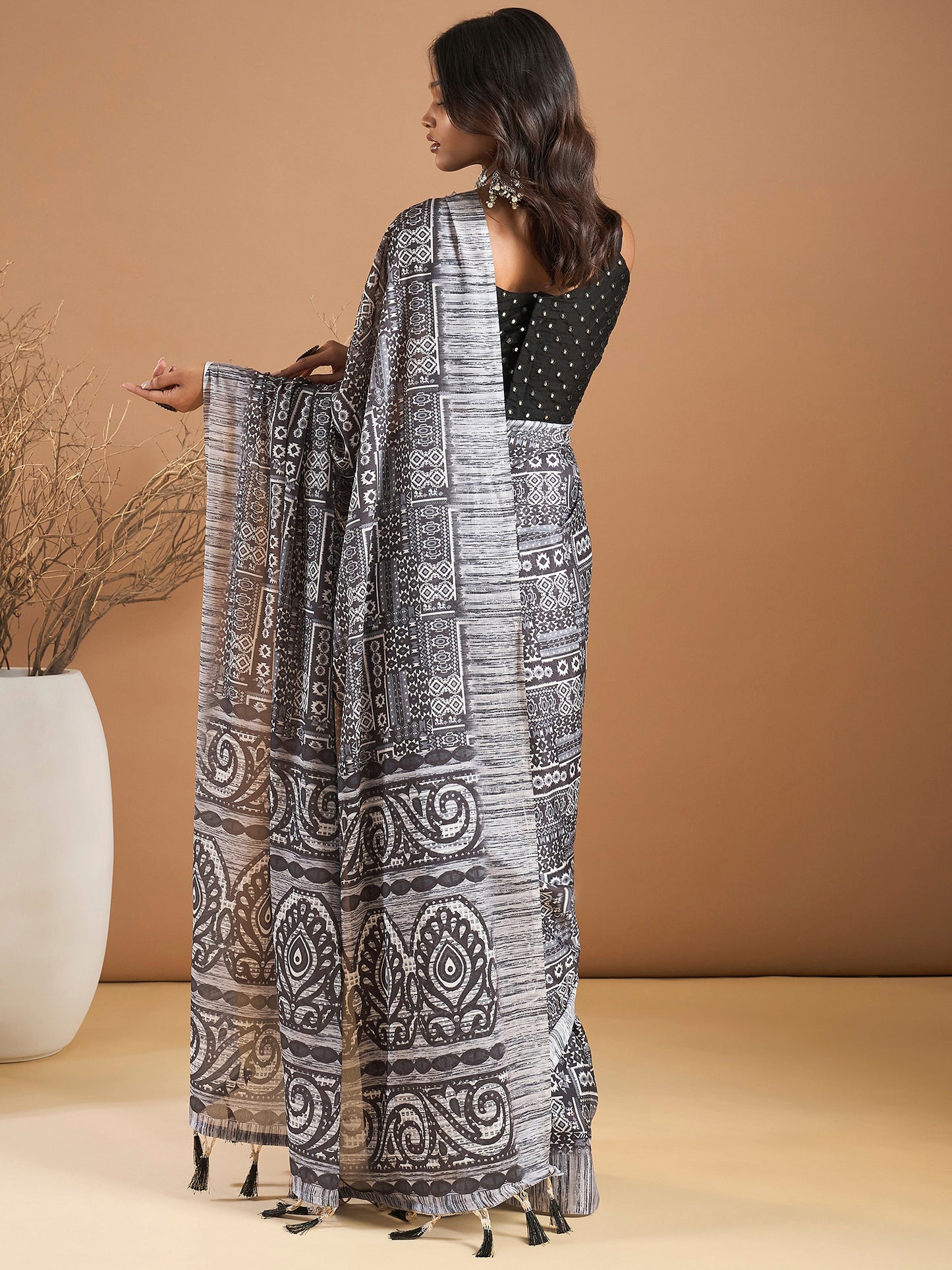 Women's Georgette Black Printed Designer Saree With Blouse Piece