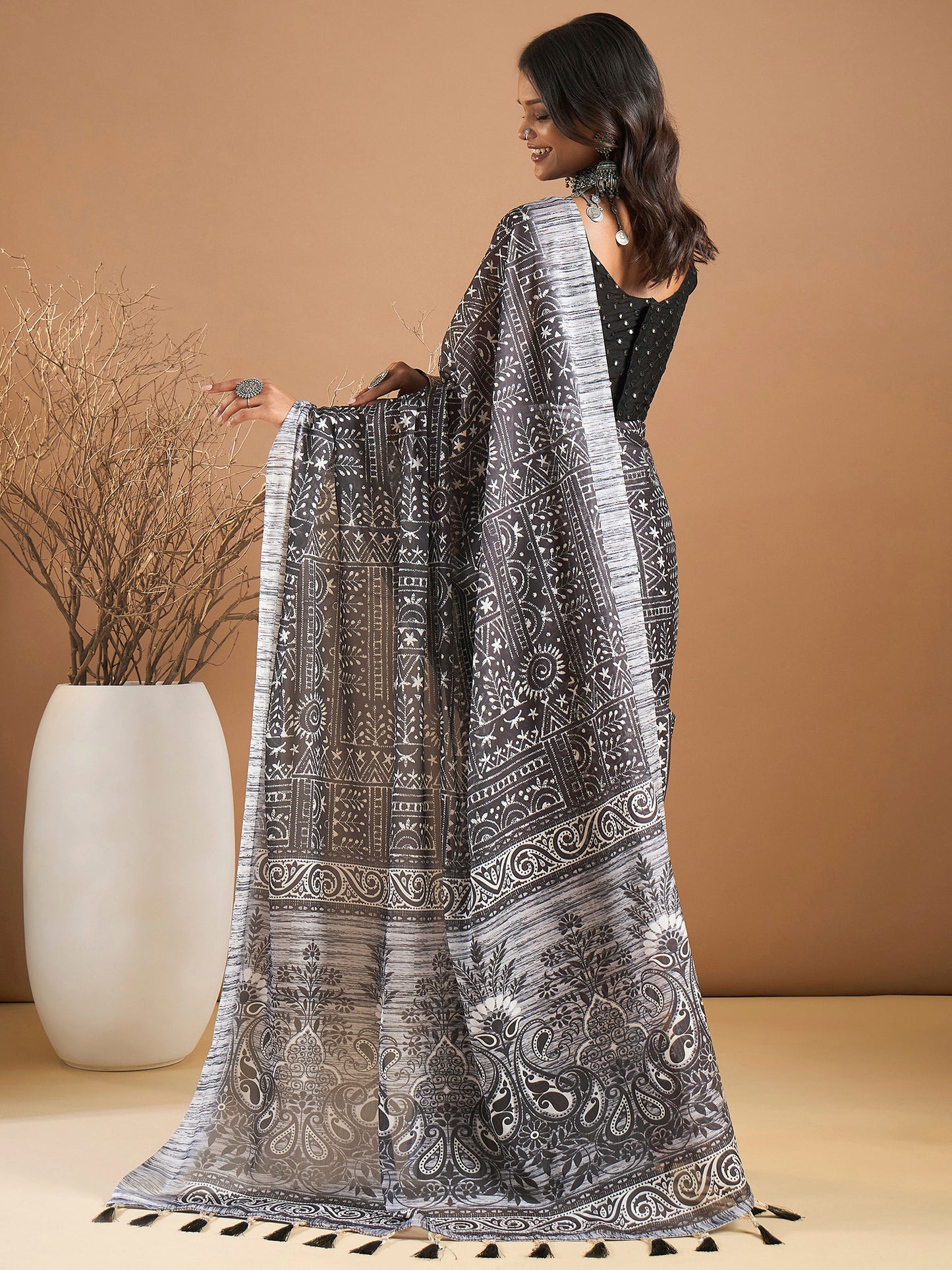 Women's Georgette Black Printed Designer Saree With Blouse Piece