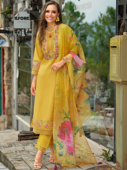 Women Floral Embroidered Regular Thread Work Kurta with Trousers & With Dupatta