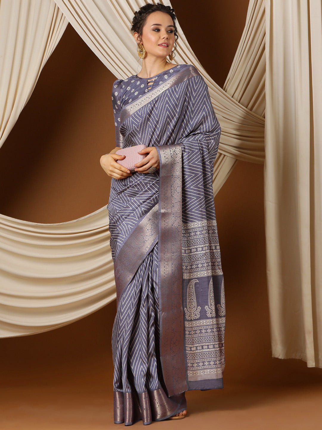 Women's Silk Blend Lavendar Printed Designer Saree With Blouse Piece