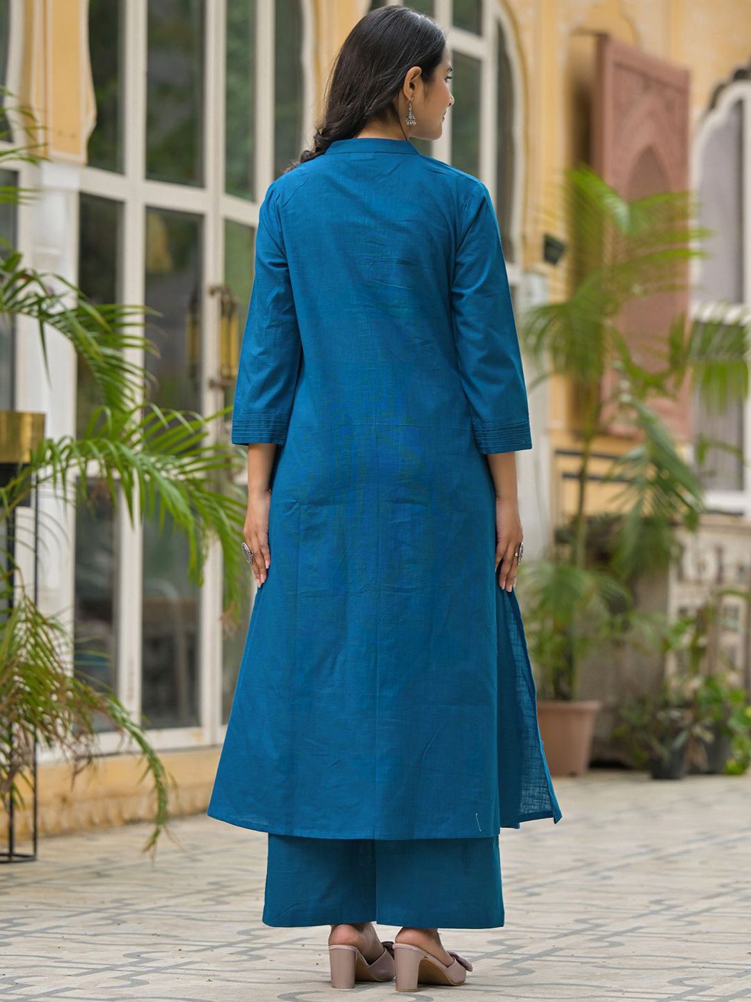 Animal Embroidered Regular Thread Work Pure Cotton Kurta With Palazzos