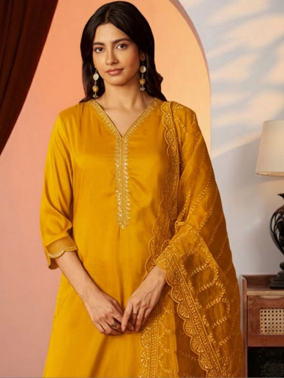 Dhiyona IE Women Ethnic Motifs Embroidered Regular Thread Work Kurta with Trousers & With Dupatta