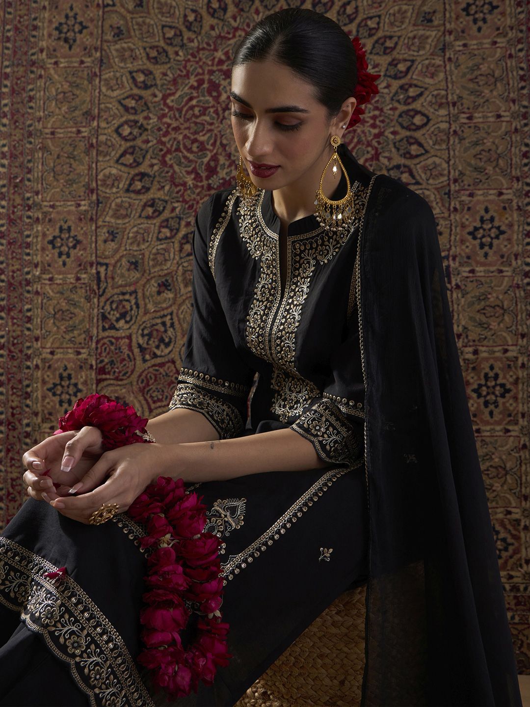 Dhiyona IE Ethnic Motifs Embroidered Mandarin Collar Straight Kurta & Trousers With Dupatta