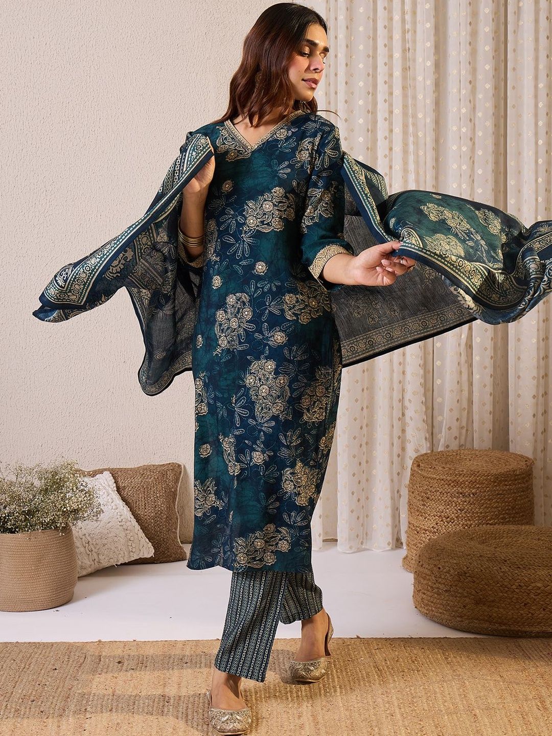 Floral Printed Straight Chanderi Silk Kurta With Trousers & Dupatta