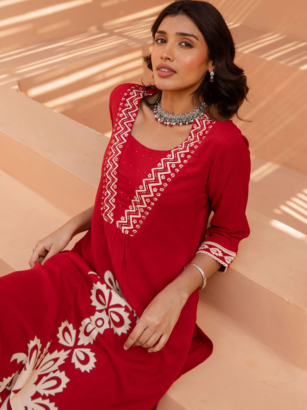 Dhiyona IE Floral Printed V-Neck A-Line Tunic & Trousers