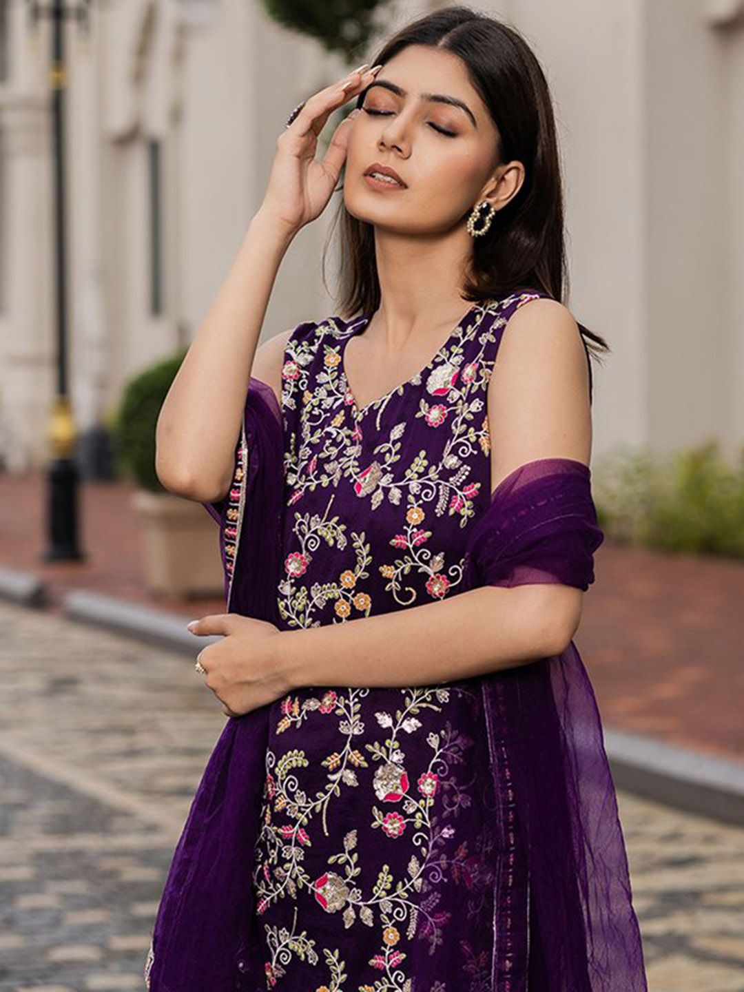 Dhiyona CH Women Floral Embroidered Kurta with Sharara & Dupatta