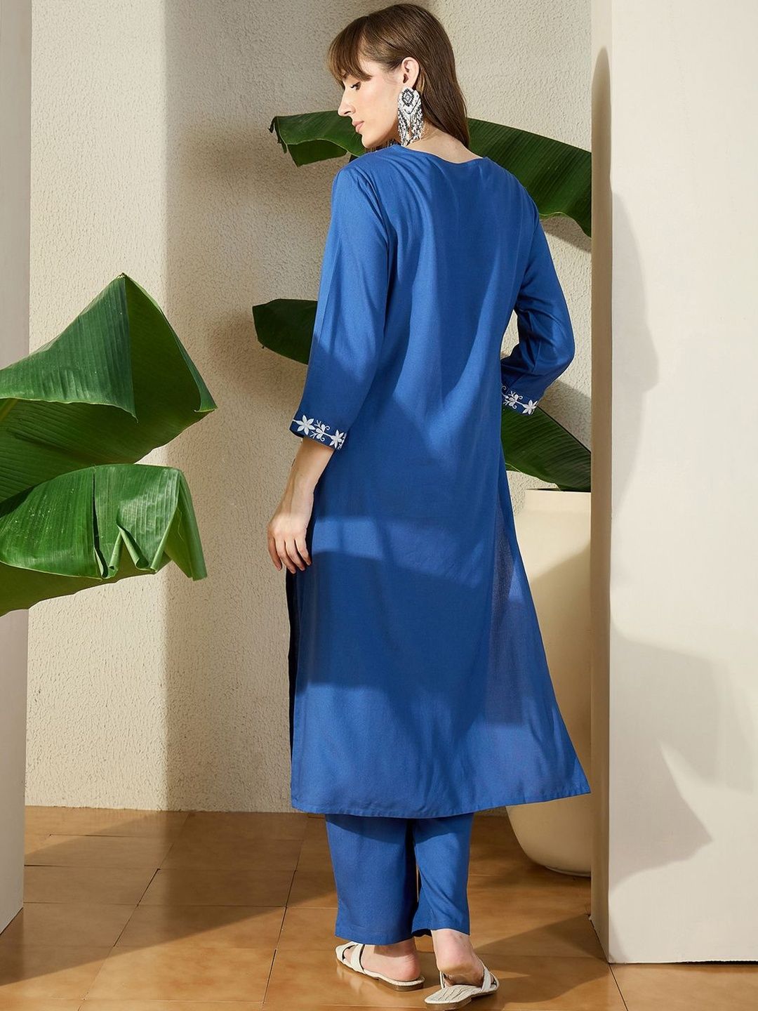 Floral Embroidered Straight Kurta with Trousers