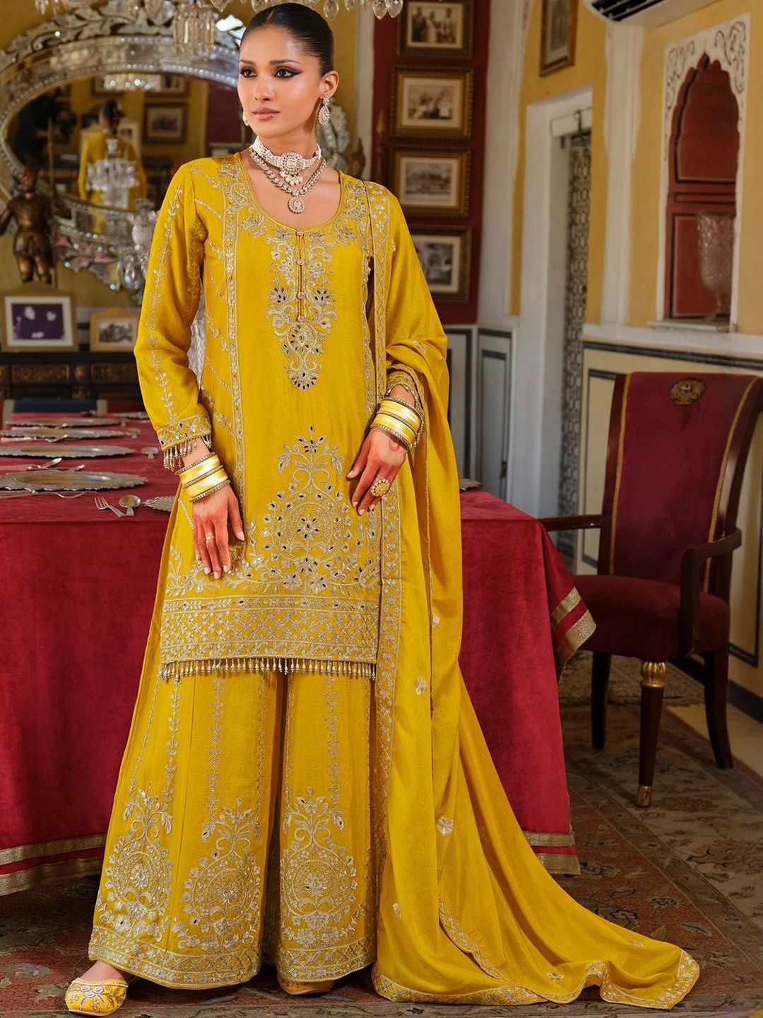 Ethnic Motifs Embroidered Round Neck Thread Work Kurta With Palazzos & Dupatta