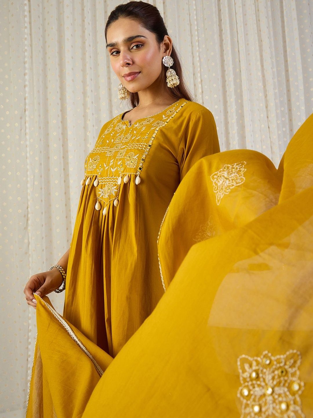 Ethnic Motifs Embroidered Thread Work Pure Cotton Kurta With Trousers & Dupatta