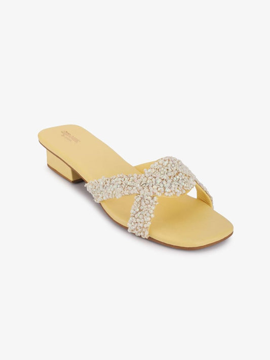 Dhiyona AK Women Printed Open Toe Flats