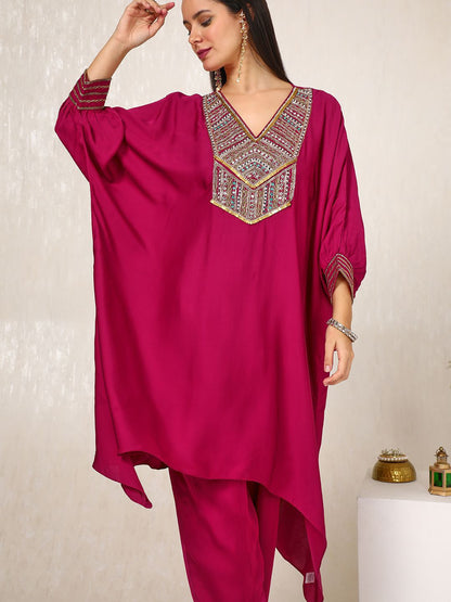 Dhiyona SO Women's V-Neck Three-Quarter Sleeves Mirror Work Kaftan Kurta With Trouser