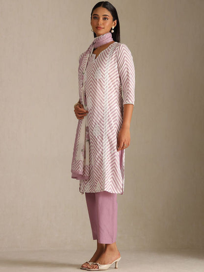 Dhiyona SO Women's Women Floral Embroidered Pure Cotton Kurta & Trousers With Floral Dupatta