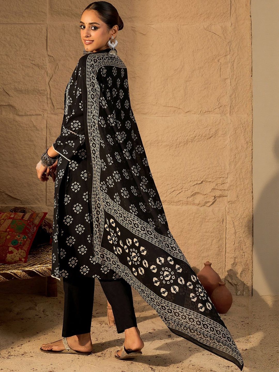 Ethnic Motifs Printed Kurta With Trouser & With Dupatta
