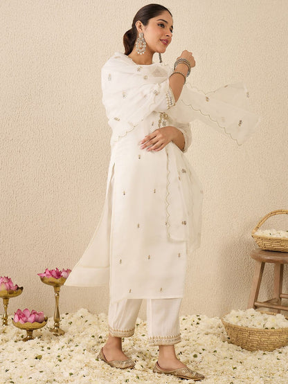 Dhiyona IE Women's Women Ethnic Motifs Embroidered Regular Thread Work Kurta with Trousers & Dupatta