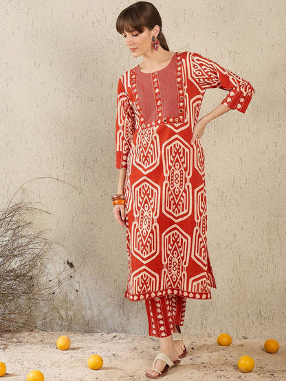 Women Ethnic Motifs Printed Pure Cotton Kurta with Trouser