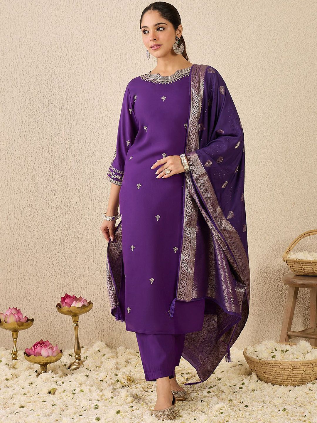 Women Ethnic Motifs Printed Kurta with Trousers & Dupatta