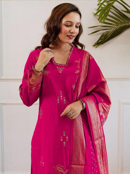 Women Floral Embroidered Thread Work Kurta with Palazzos & Dupatta