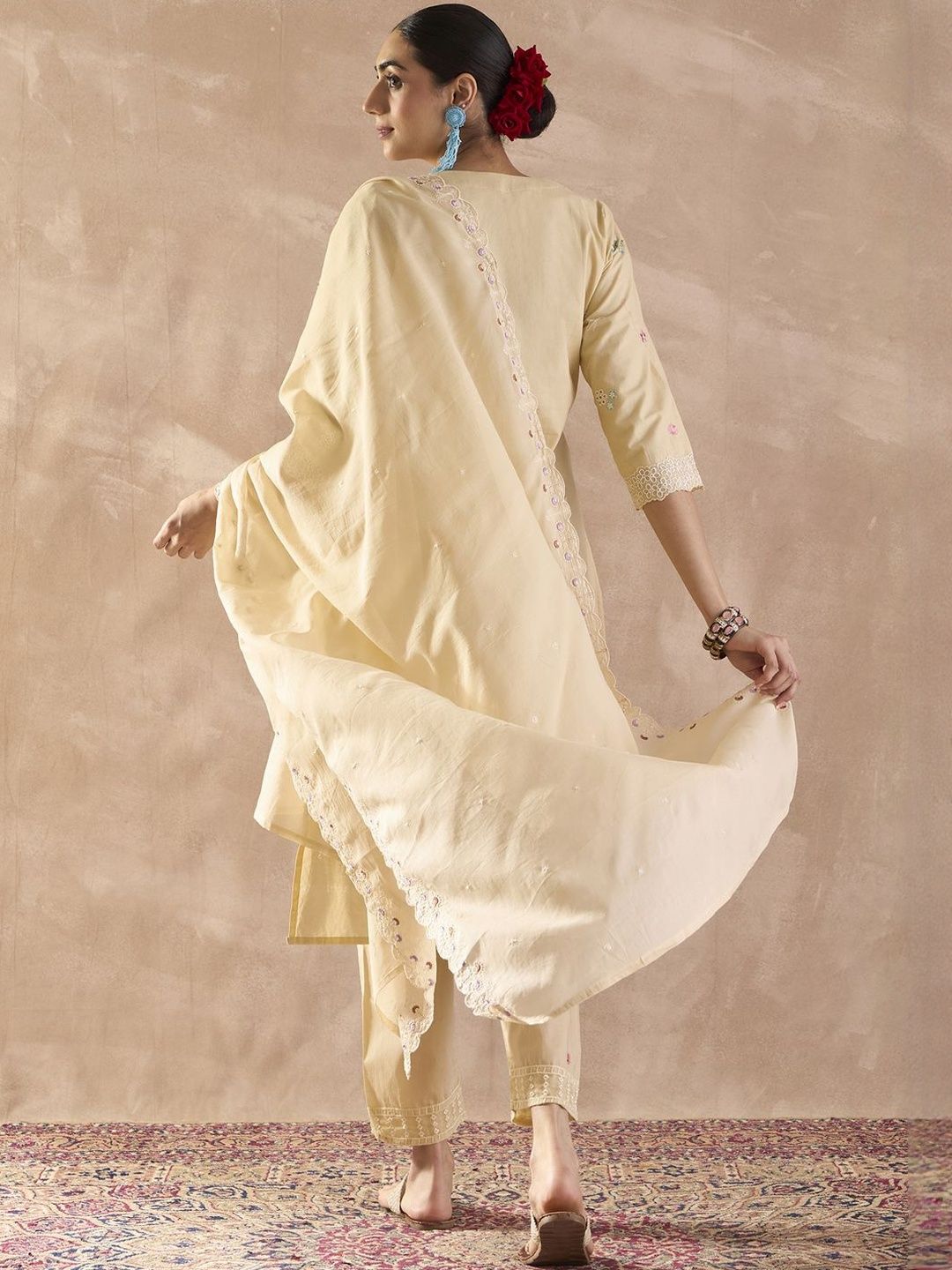 Floral Embroidered Pure Cotton Regular Thread Work Kurta With Trousers & Dupatta