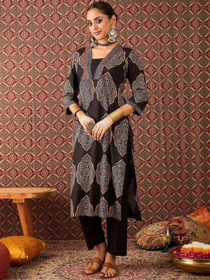 Women Ethnic Motifs Printed Regular Pure Cotton Kurta with Trousers