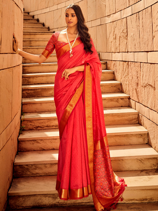 Women's Silk Blend Pink Woven Design Designer Saree With Blouse Piece