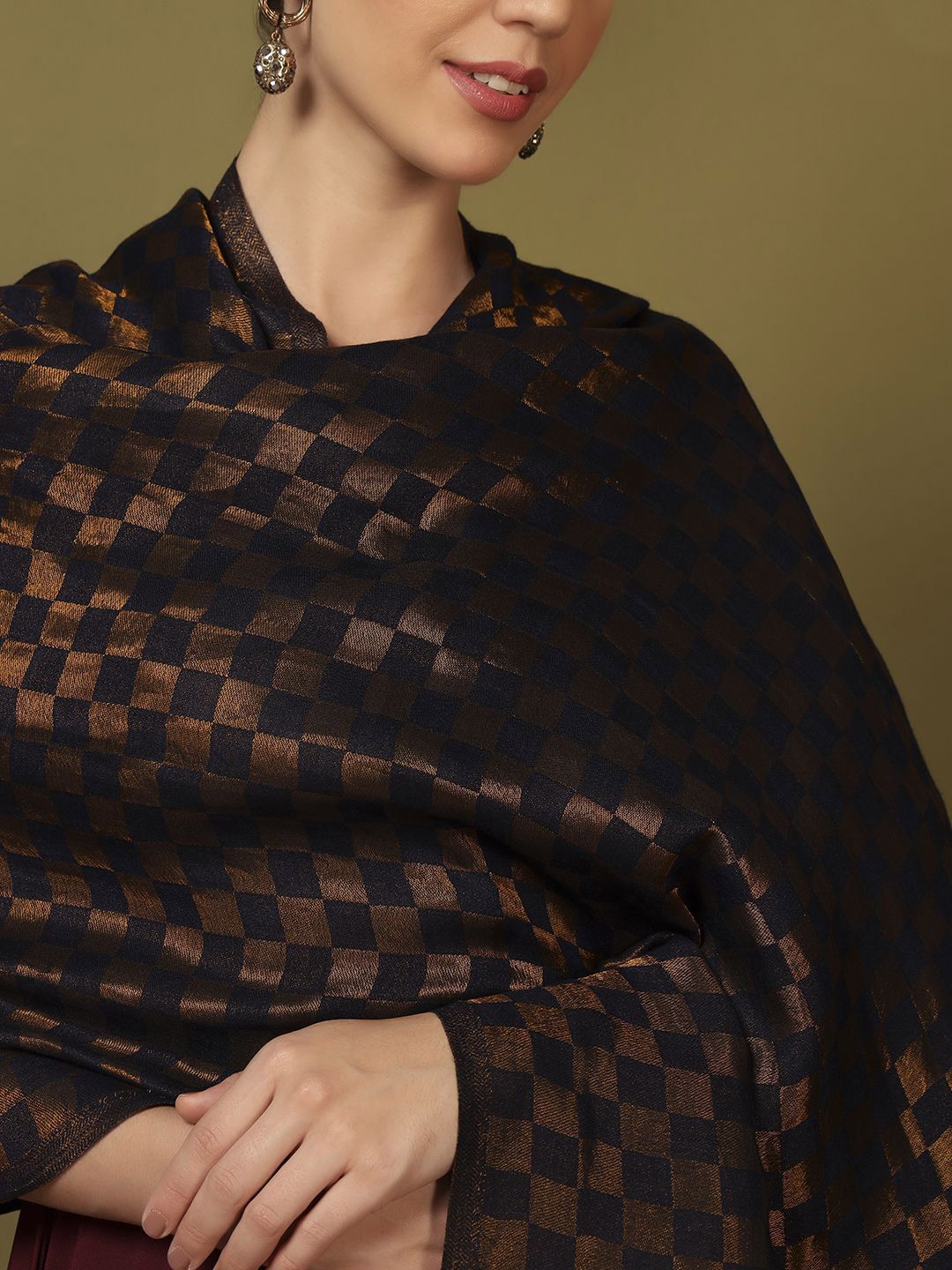 Dhiyona PA Checked Woven Design Shawl