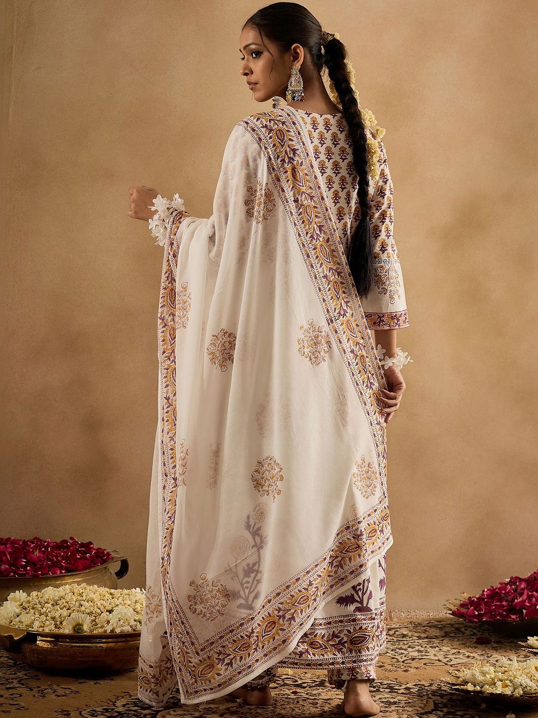 Women Floral Printed Empire Pure Cotton Kurta with Trousers & With Dupatta