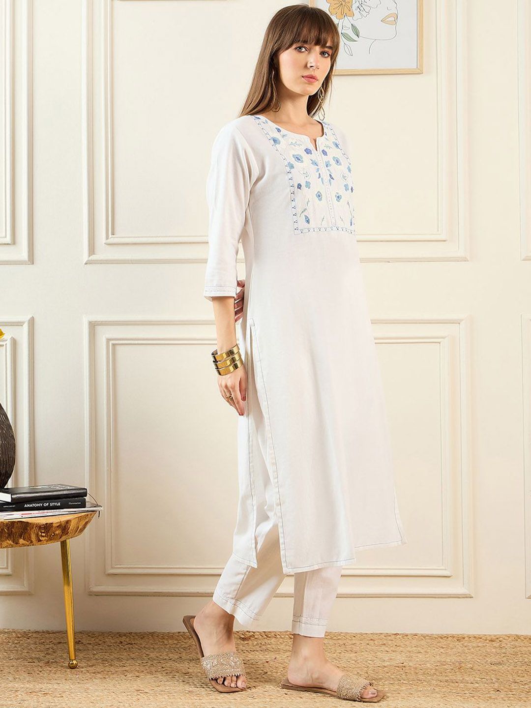 Dhiyona IE Floral Embroidered Notched Neck Pure Cotton Straight Kurta With Trousers