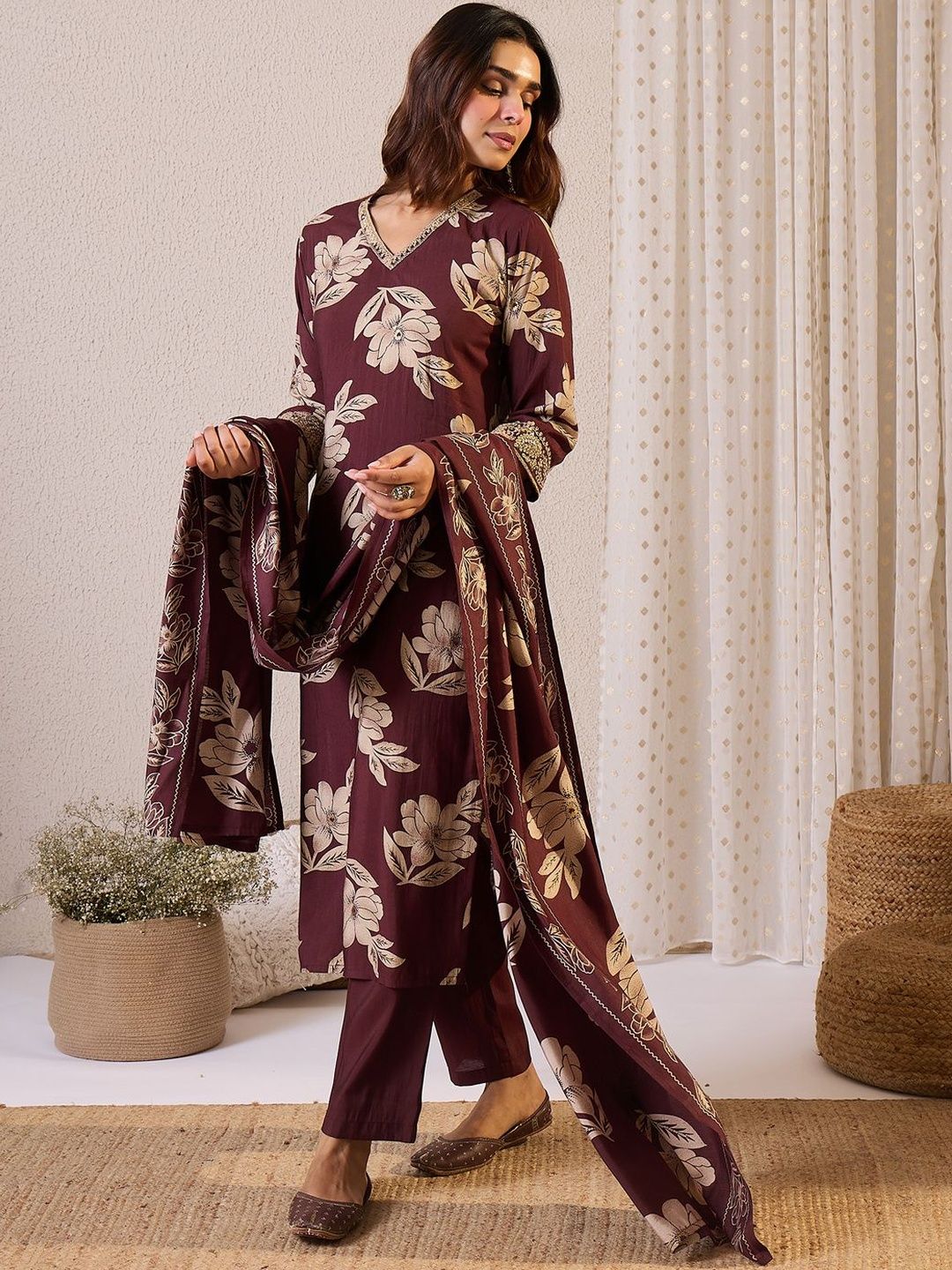Women Floral Printed Kurta with Trousers & Dupatta