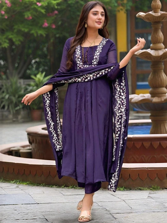 Dhiyona KL Women Begani Rayon Blend Solid Anarkali Kurta Set With Dupatta
