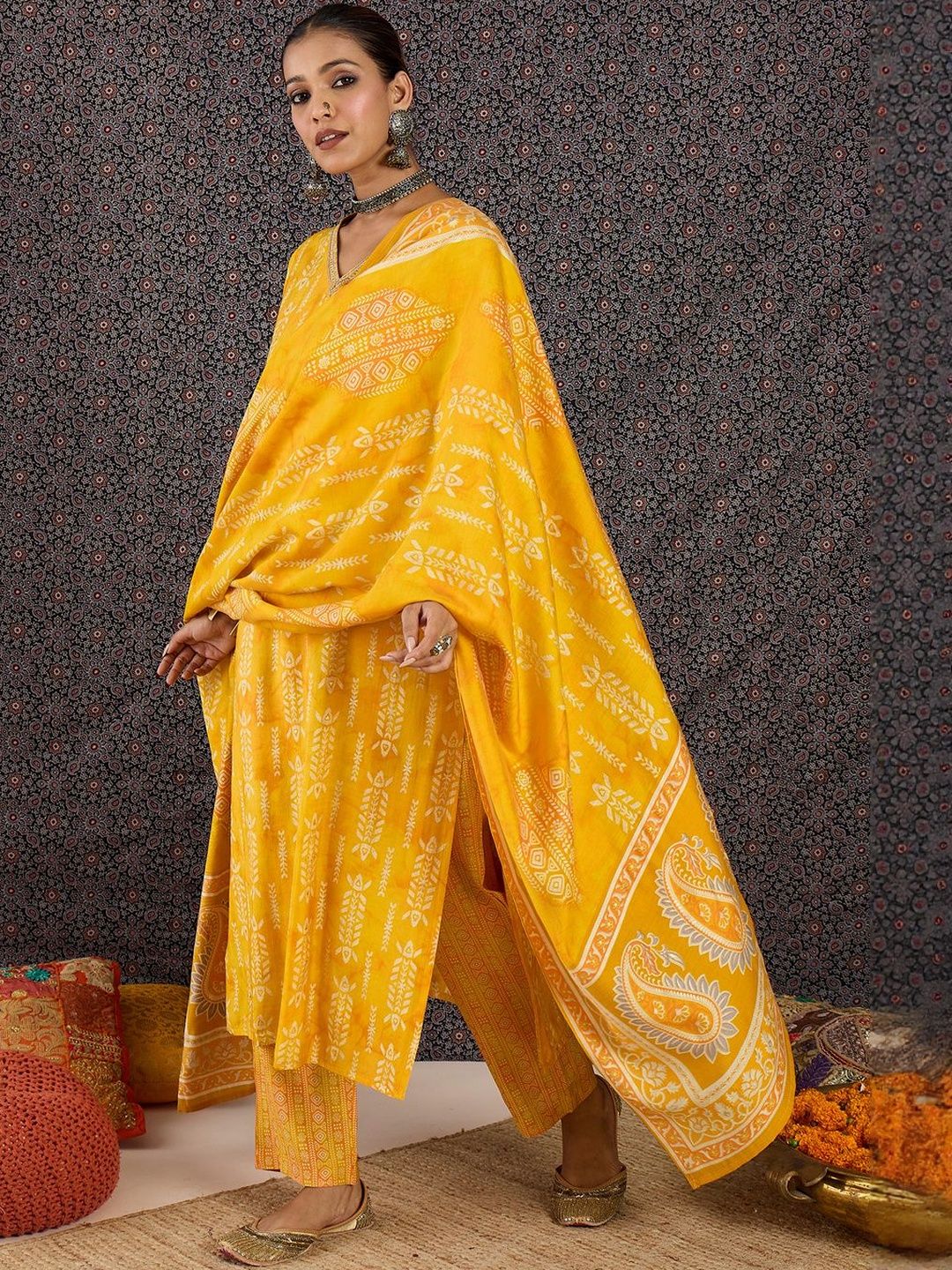 Women Ethnic Motifs Printed Regular Chanderi Silk Kurta with Trousers & With Dupatta