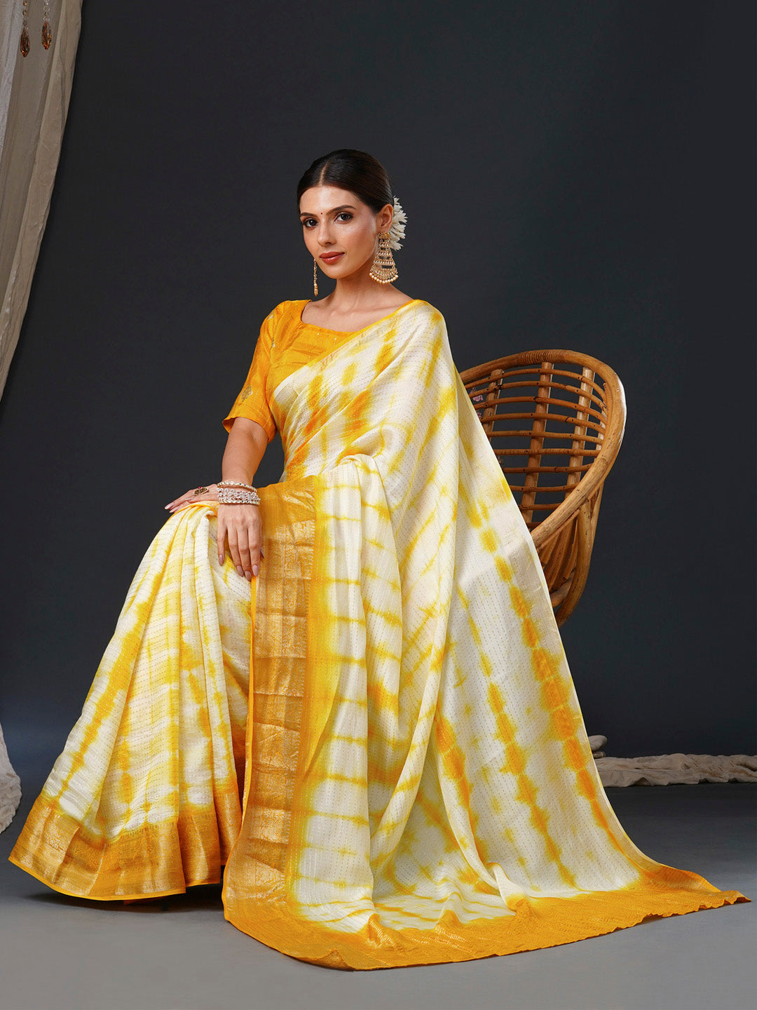 Women's Viscose Yellow Woven Design Designer Saree With Blouse Piece