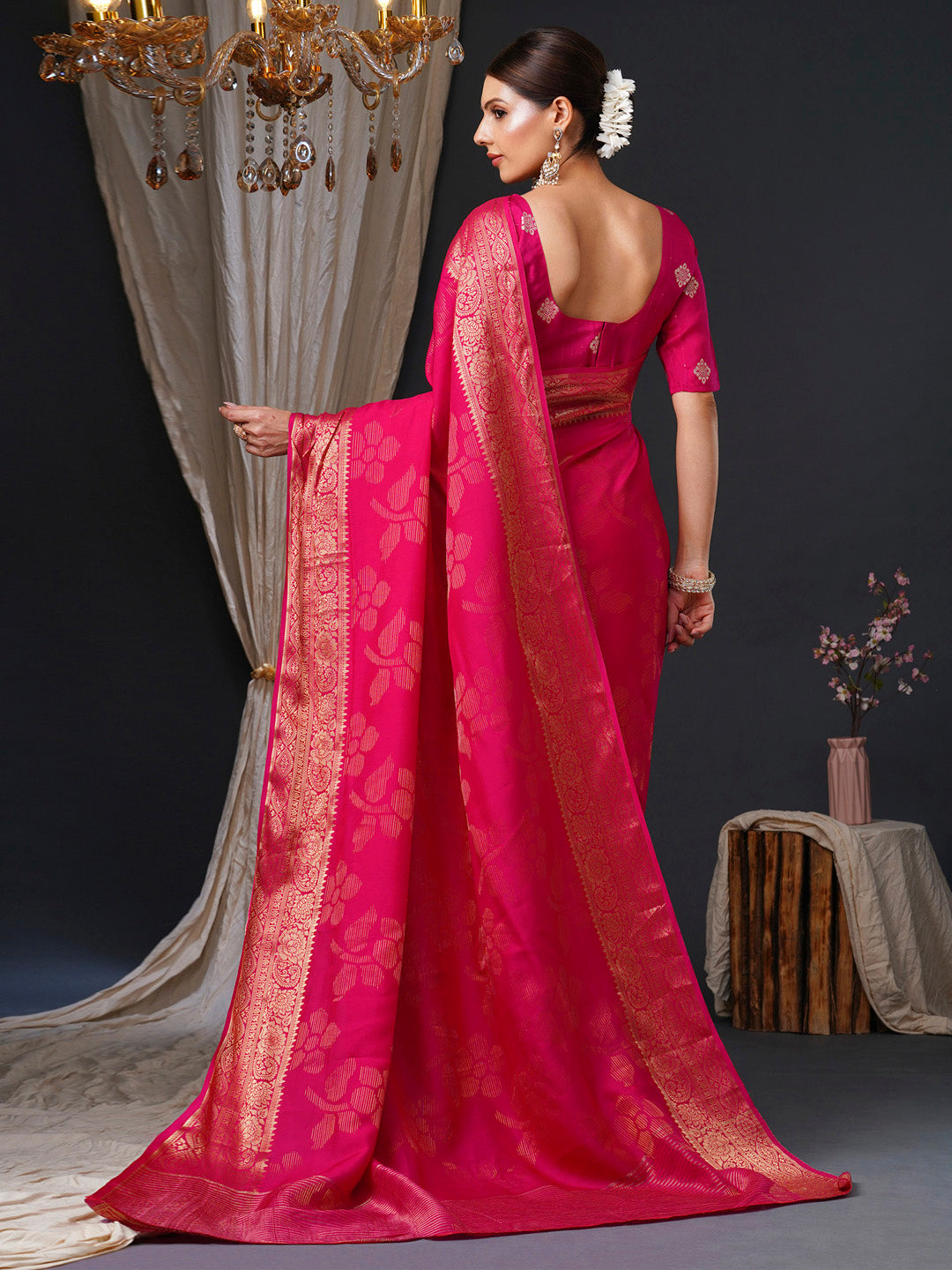 Women's Viscose Pink Woven Design Designer Saree With Blouse Piece
