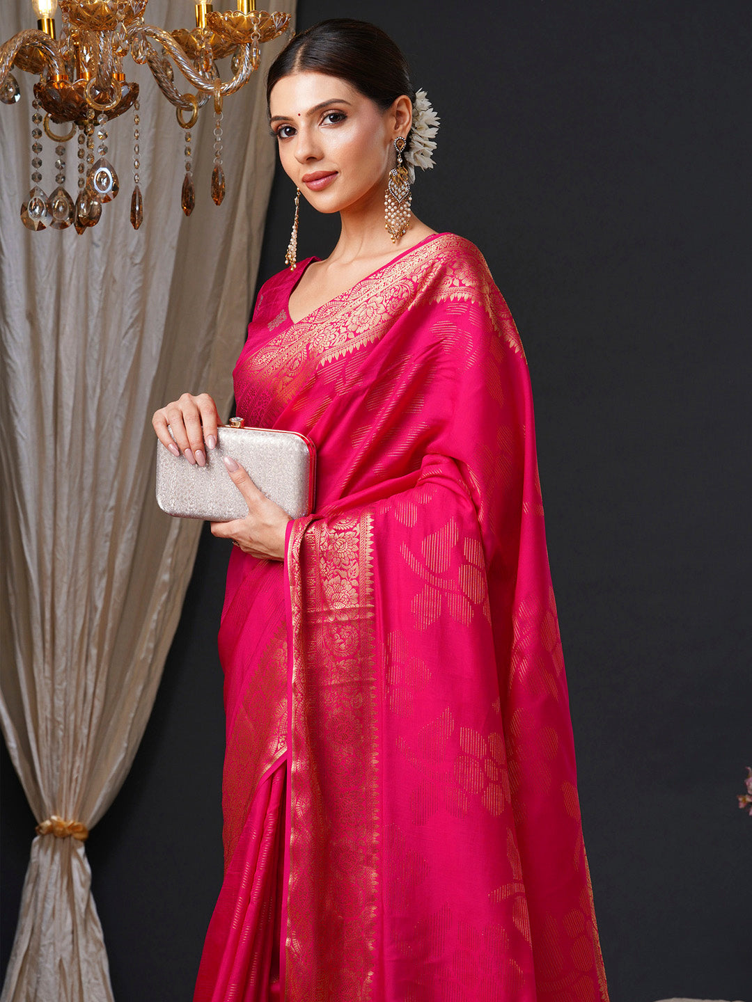 Women's Viscose Pink Woven Design Designer Saree With Blouse Piece