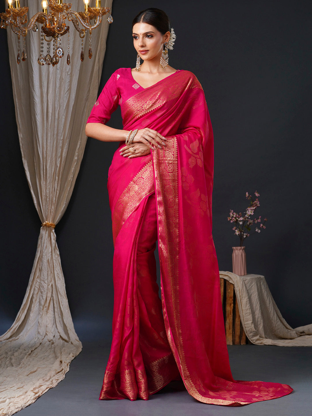Women's Viscose Pink Woven Design Designer Saree With Blouse Piece
