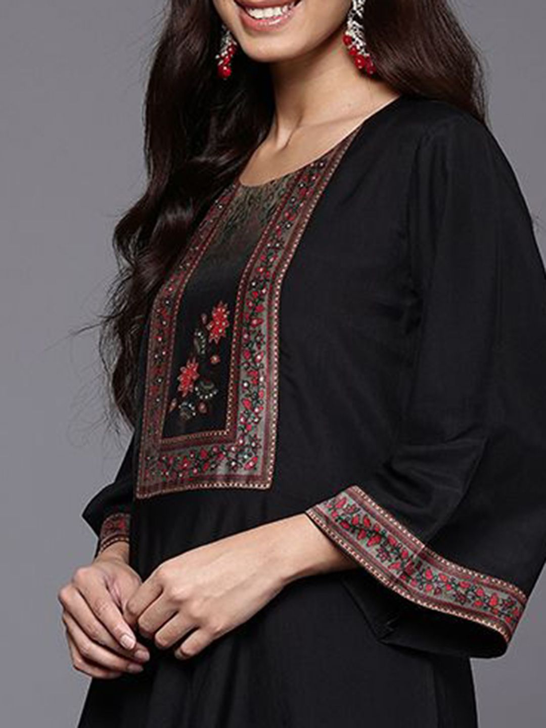 Dhiyona VA Women's Floral Solid Empire Sequinned Kurtas & Trousers With Dupatta