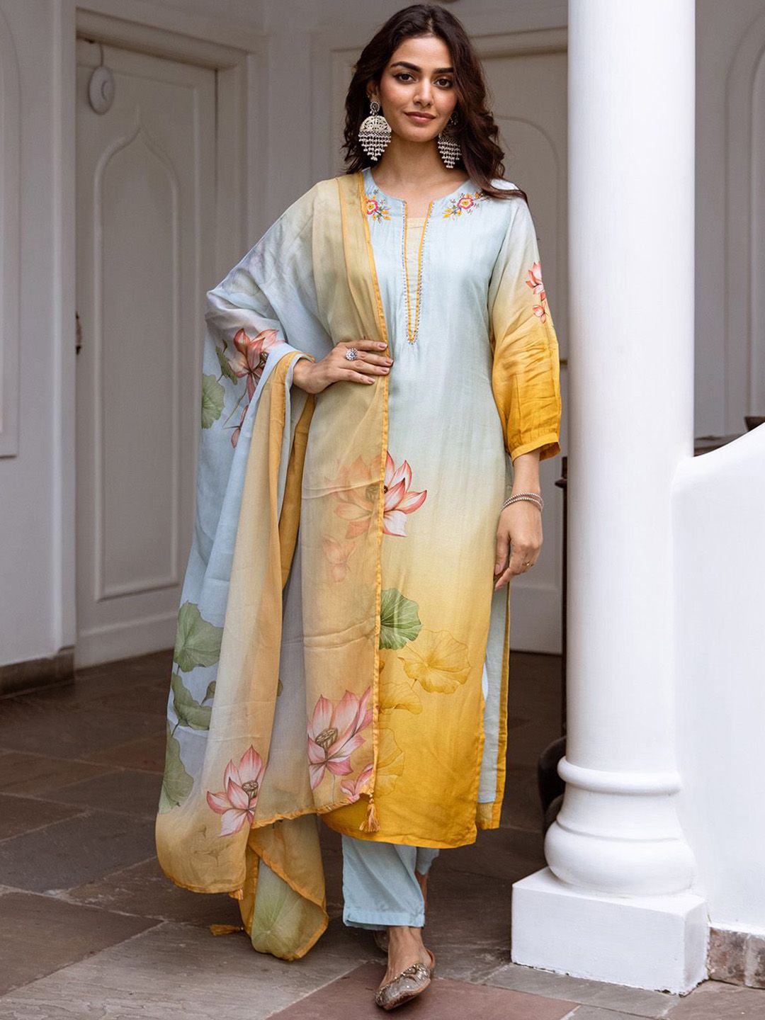 Dhiyona IS Women's Women Floral Printed Regular Kurta with Trousers & With Dupatta