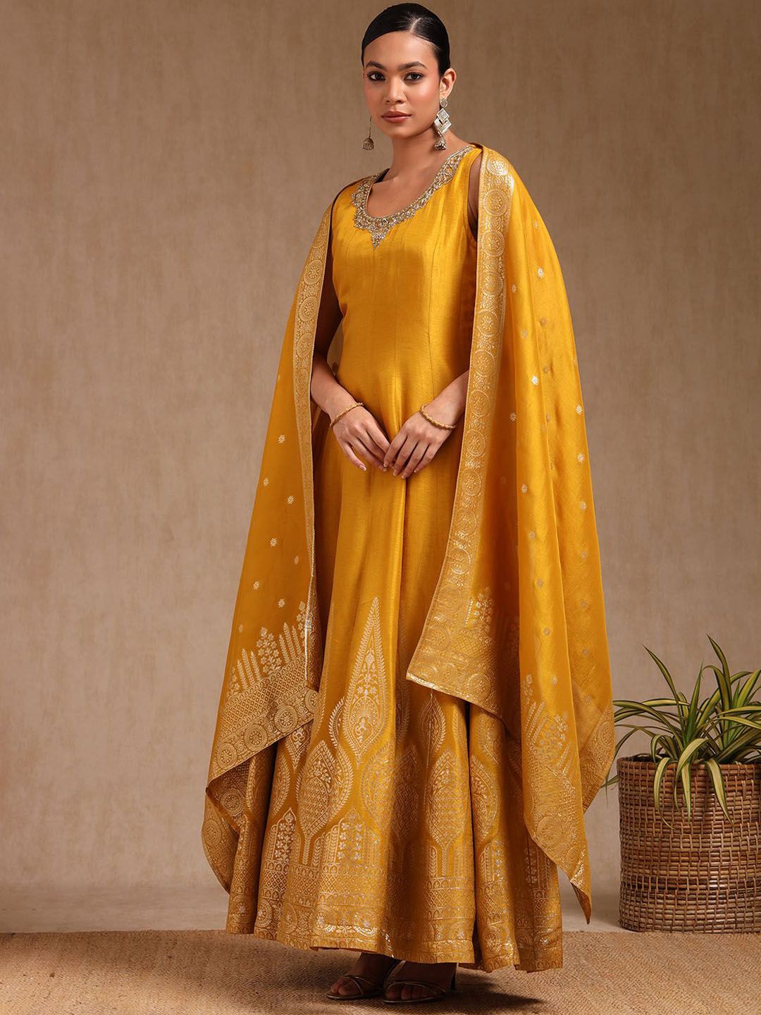 Dhiyona SO Women's Women Embroidered Regular Mirror Work Kurta with Trousers & With Dupatta