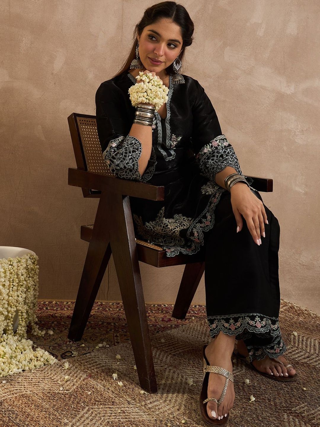 Floral Embroidered V-Neck Thread Work Straight Kurta & Palazzos