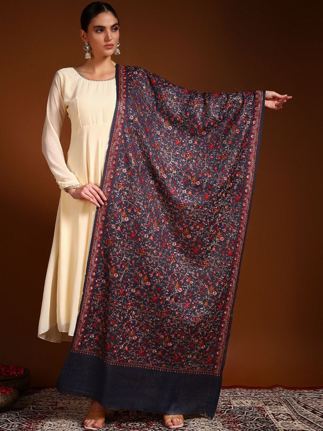 Dhiyona PA Women Ethnic Motifs Embroidered Shawl