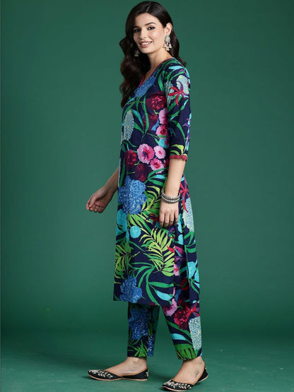 Women Floral Printed Regular Pure Cotton Kurta with Trousers